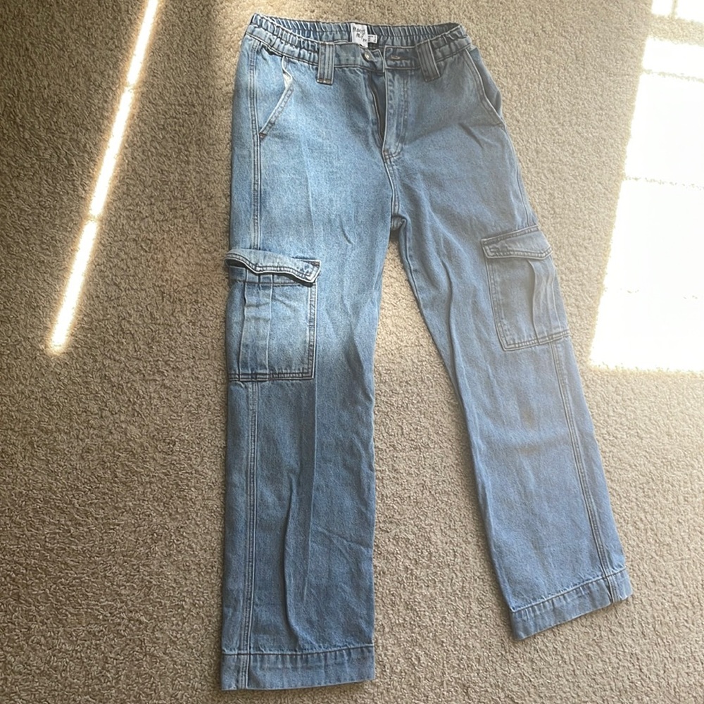 Princess Polly Medium Wash Cargo style Jeans; Size 6US